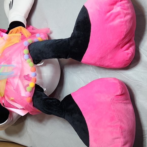 3Ft tall minnie mouse - Picture 3 of 7